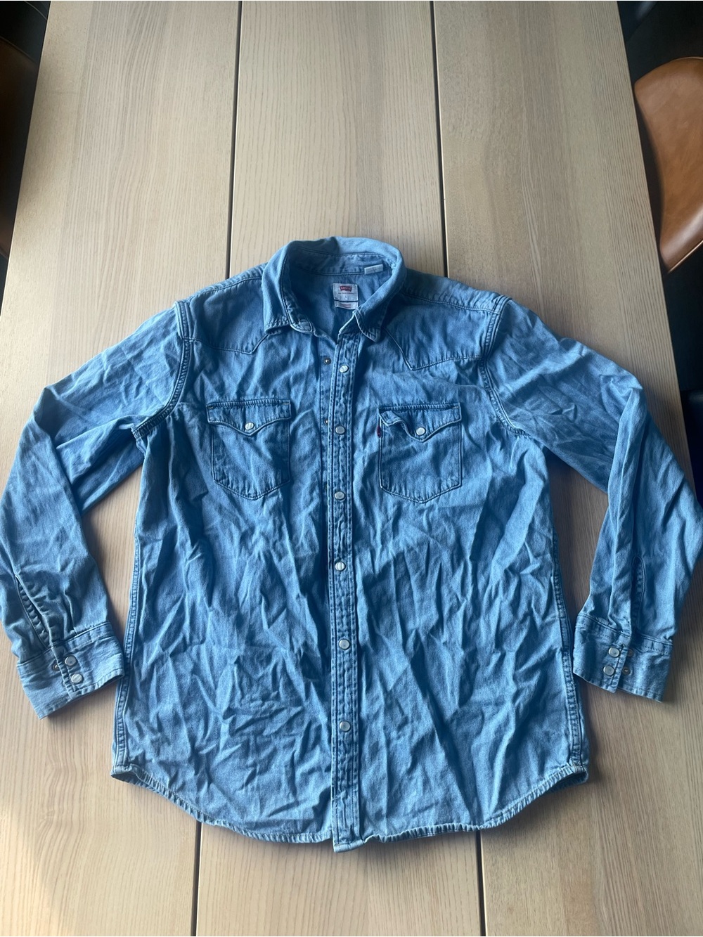 Levi’s Men's Light Blue Denim Button-Up Shirt size large men’s Levi’s button up